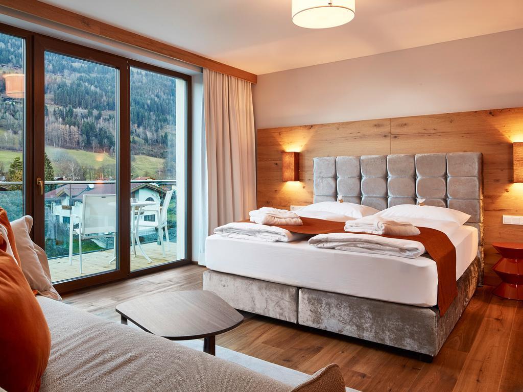 Junior Suite with Balcony or Terrace,220299329:JPEG